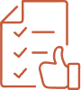 Checklist validée avec trois éléments cochés et une main faisant un pouce levé, symbolisant l'approbation et la satisfaction.